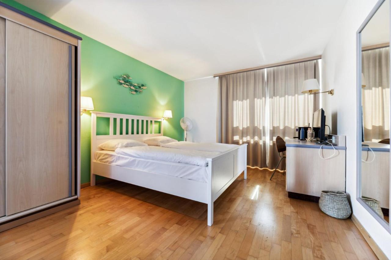 Becozy Du Lac Self-Check In Hotel Riviera Edition เวเดนส์วิล ภายนอก รูปภาพ